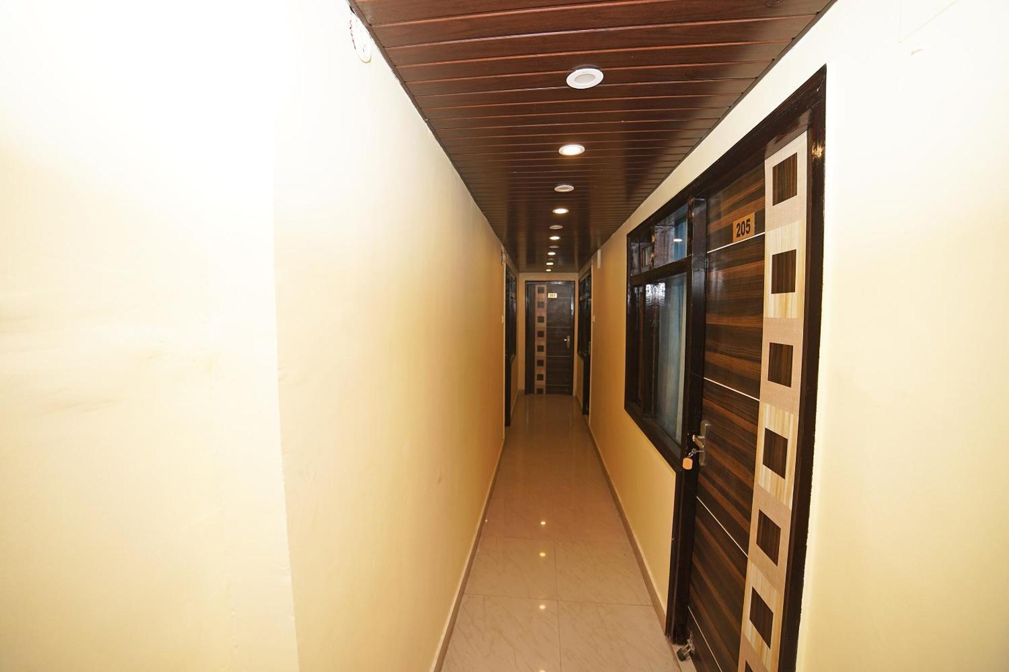 Hotel Oyo Flagship 8594 Golden Nest Nainital Zewnętrze zdjęcie